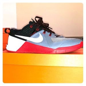 Nike Metcon 1 Cross Trainers